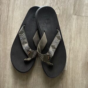 Teva Men's Black and Tan Flip-Flops Size 10-12.